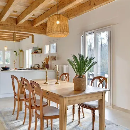 Propriete De Charme Avec Piscine Vienne (Isere)