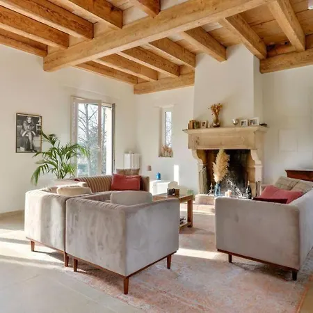 Propriete De Charme Avec Piscine Vienne (Isere)