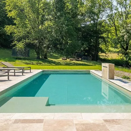 Propriete De Charme Avec Piscine *